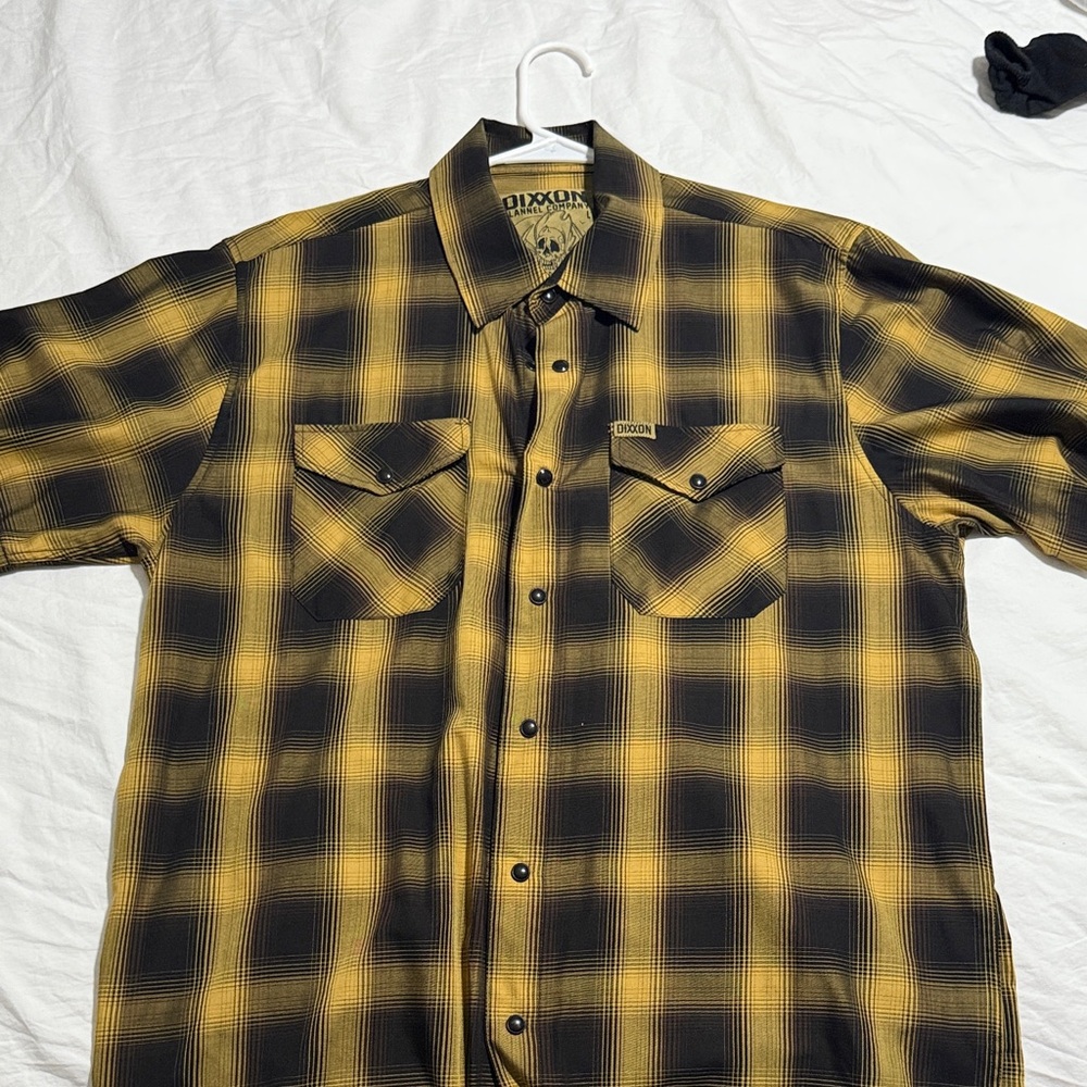 DIXXON Men's Plaid Shirt in Black and Yellow